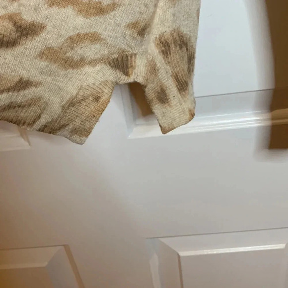 EUC REBECCA TAYLOR BEIGE LEOPARD PRINT SWEATER SIZE MEDIUM - Picture 6 of 8